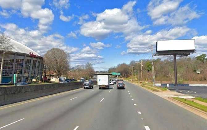 2801 E Independence Blvd 0.4 mi W/O Eastway NS Media