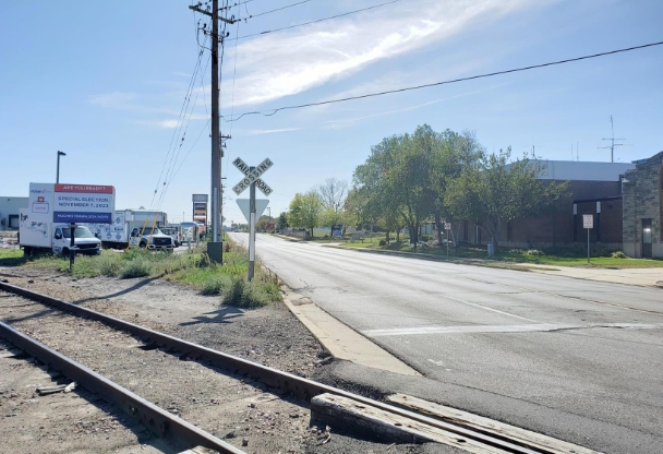 3rd Ave 0.26 mi S/O US 14 SS F/N Media