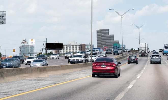 I-35E N/O Medical District Dr. W/S F/SE Media