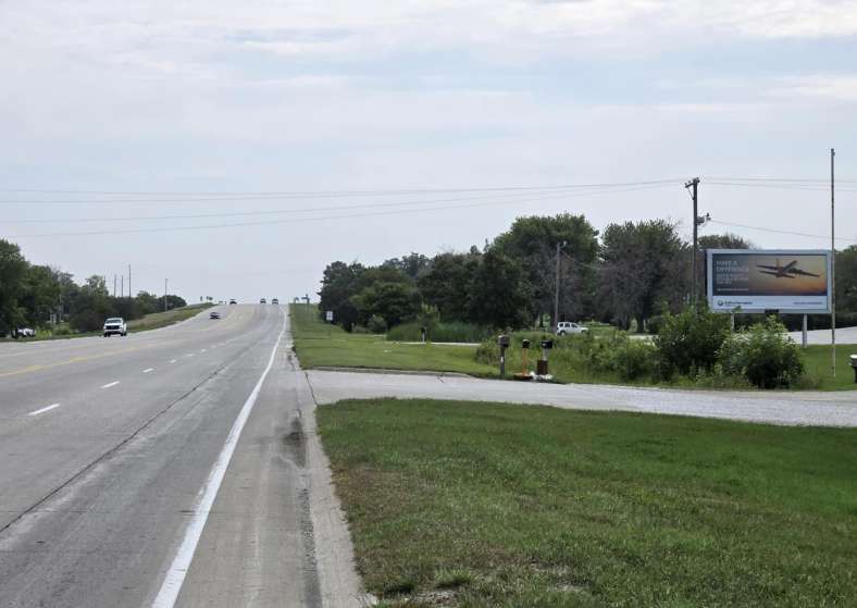 Location photo for US 30 0.6 mi E/O CR N33 SS