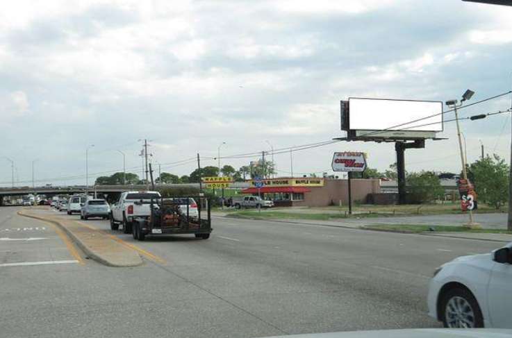 Location photo for S Stemmons Fwy (Lake Dallas)