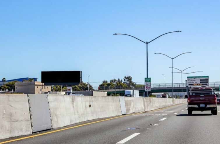 US 101 S/O Millbrae Ave F/NW