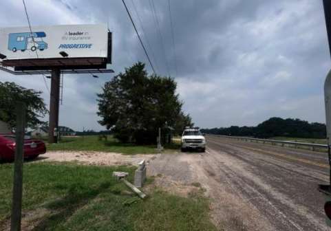 S/S Hwy-290 3 mi. West of Brenham, Texas (Panel Free) Media