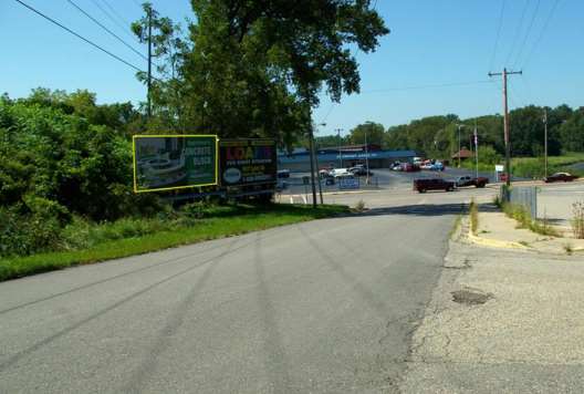 LYNN ST SL 100' S/O BROADWAY Media