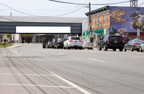 Location photo for Grand Ave + Baldwin LIRR Station (Baldwin)