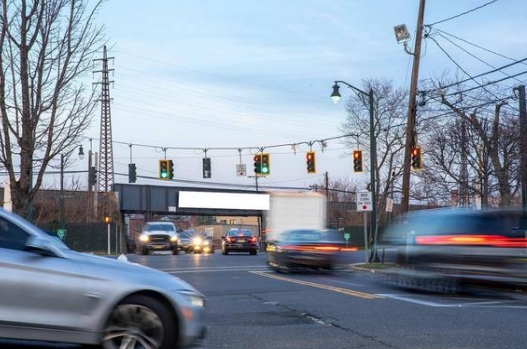 Location photo for Rocklyn Ave near Charles St / Merrick (Lynbrook)