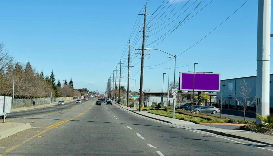 Location photo for 47th Ave near 47th Avenue Station (EB) (Sacramento)