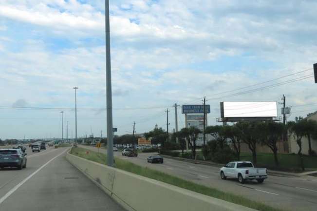 Location photo for Gulf Fwy near Ellington Park Plaza, South Belt / Ellington (Houston)