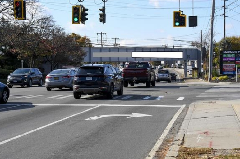 Location photo for Conklin Ave + Merritt Rd (Farmingdale)