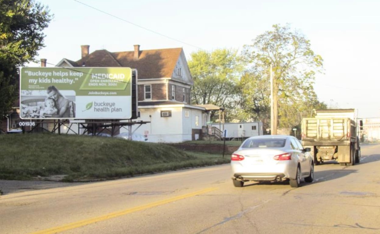 E Tuscarawas St SS 40ft W/O Reta Ct F/E - 1 Media