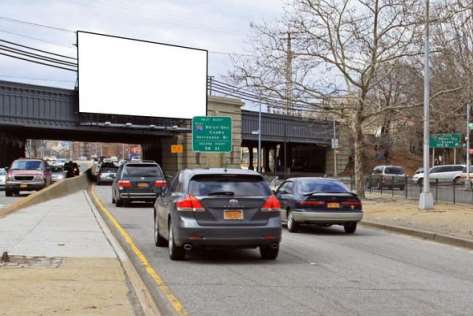 Location photo for Queens Blvd near Big Bush Playground, Flushing (Queens County)