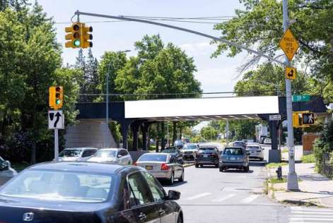 Location photo for 39th Ave near Francis Lewis Blvd/Station Rd, Flushing (Queens County)