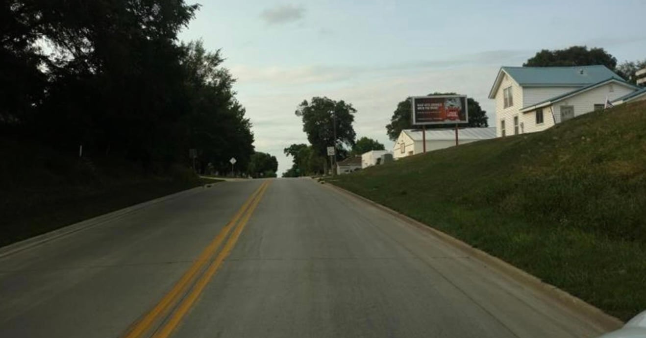 Location photo for S 9th St near South Tenth Street Park (Estherville)