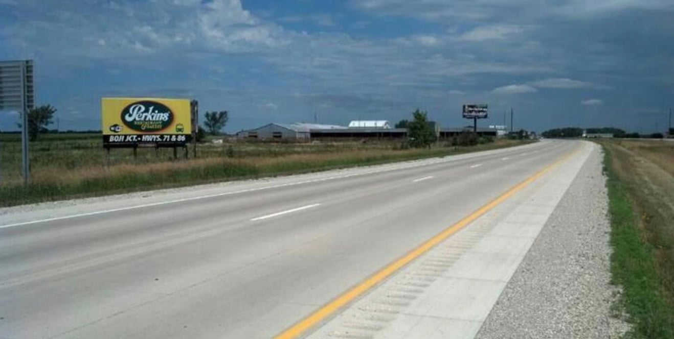 US 71 0.3 mi N/O US 18 W WS F/S Media