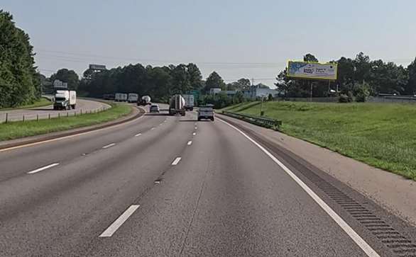 E/S I-77 1 MI S/O GARNERS FERRY (LAMAR) Media