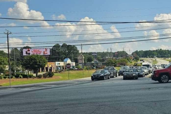 E/S HWY 61 350' S/O HWY 78 N/F (LHR) Media