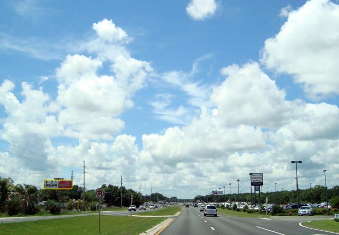 US 441 E/S 1 MI N/O CR 25A Media