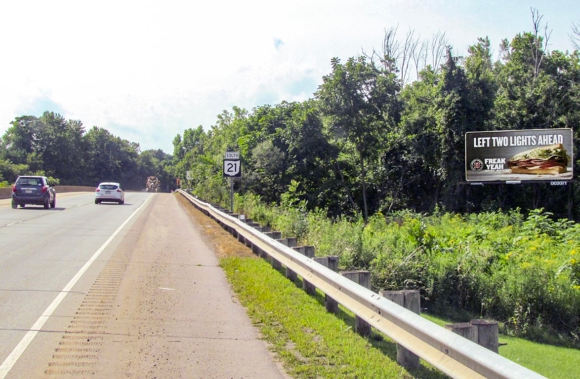 Location photo for Lake Ave NW near Towpath Trail- Lake Ave. Trailhead (Massillon)