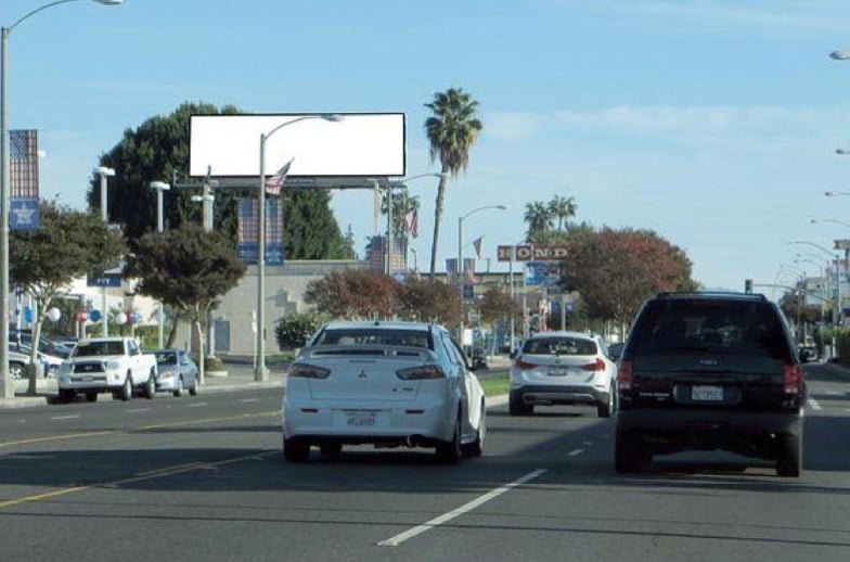 Location photo for Whittier Blvd near Whittier/Strub (Whittier)