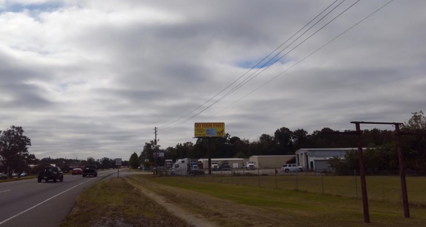 1407 US 117 S. 0.2 mi S/O US 117 BUS WS Media