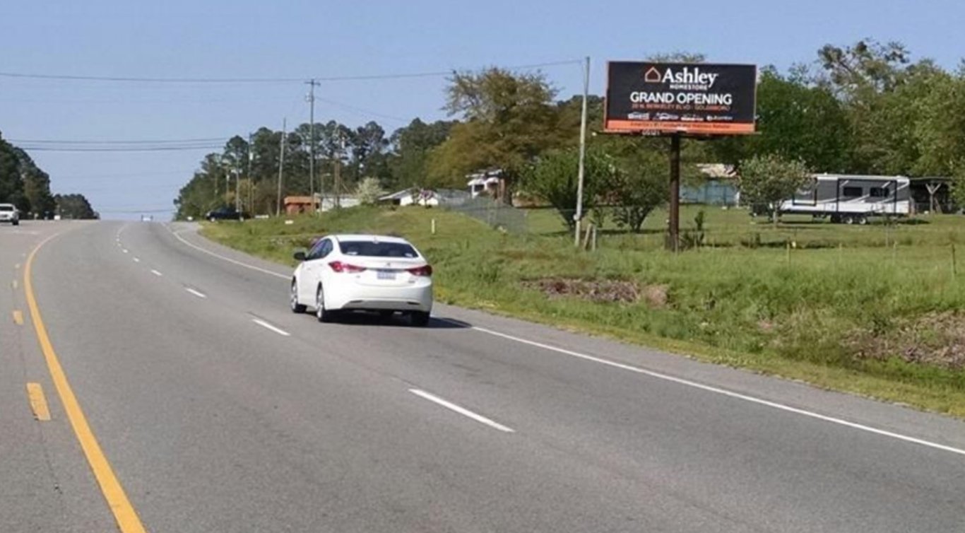 875 NC 111S 0.3 mi N/O NC 581 ES Media