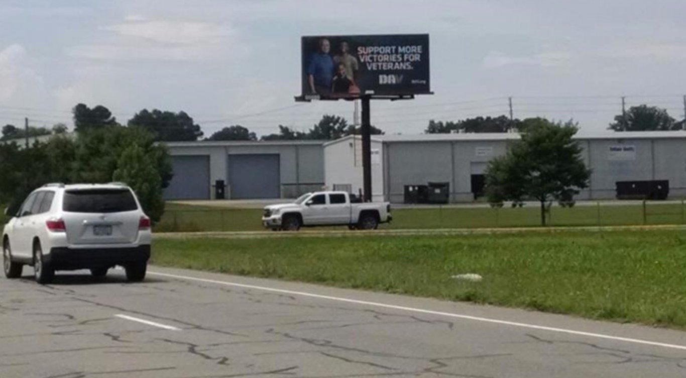 1498 US 117 N. 100 ft S/O US 117 BUS WS Media