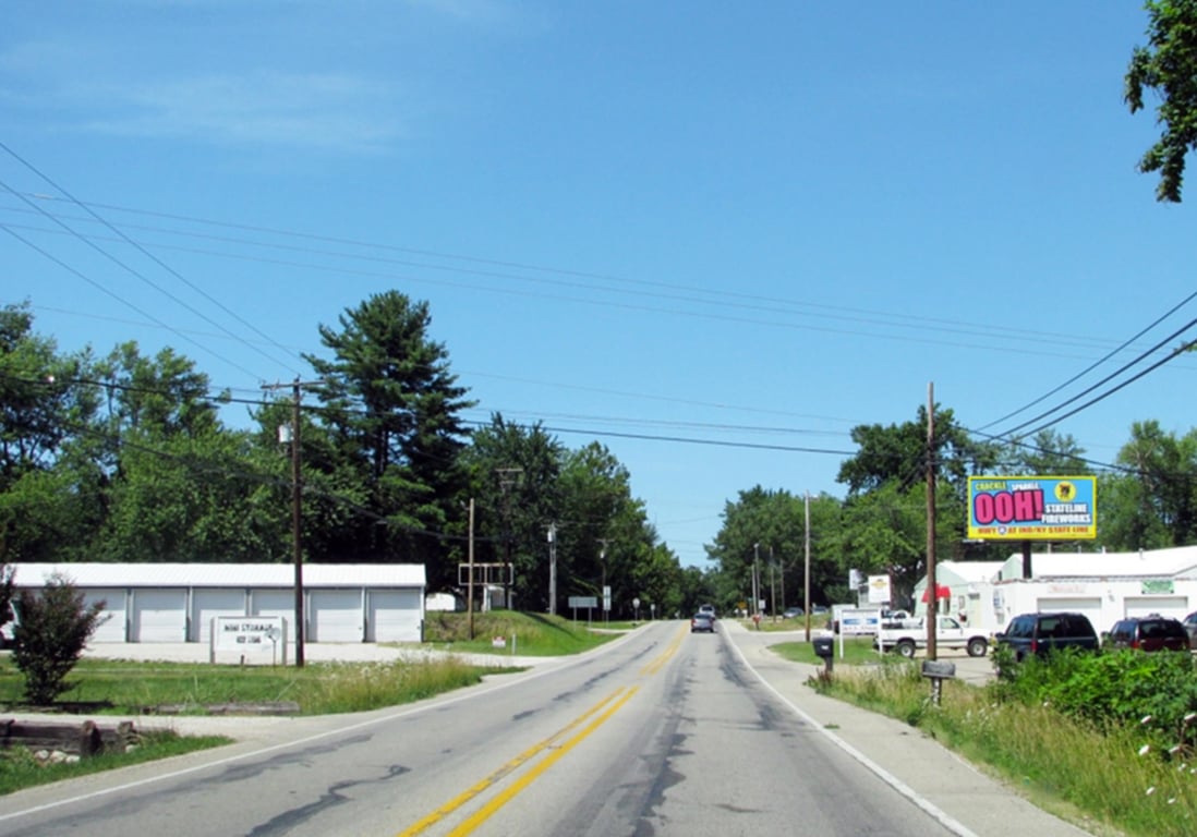 E/S HIGHWAY 261 @ PARADISE F/S Media