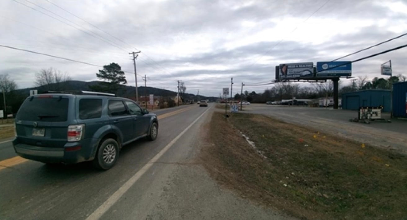 Albert Pike S/S 1250' W/O Thornton Ferry Rd