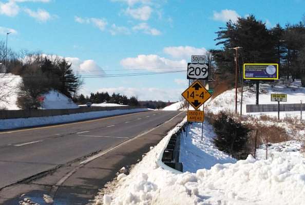 Hamilton Township Rte-209, Just aer Rt.33 Split Media