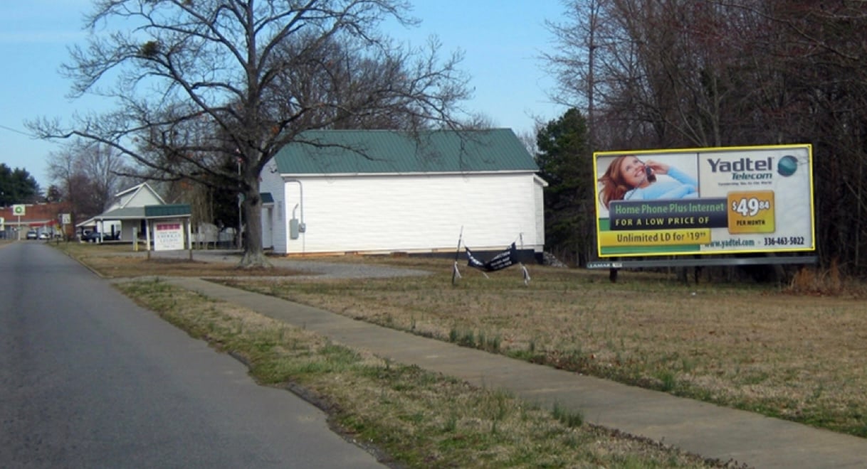 US 21 .5MI S/O NC901 RR/FS Media