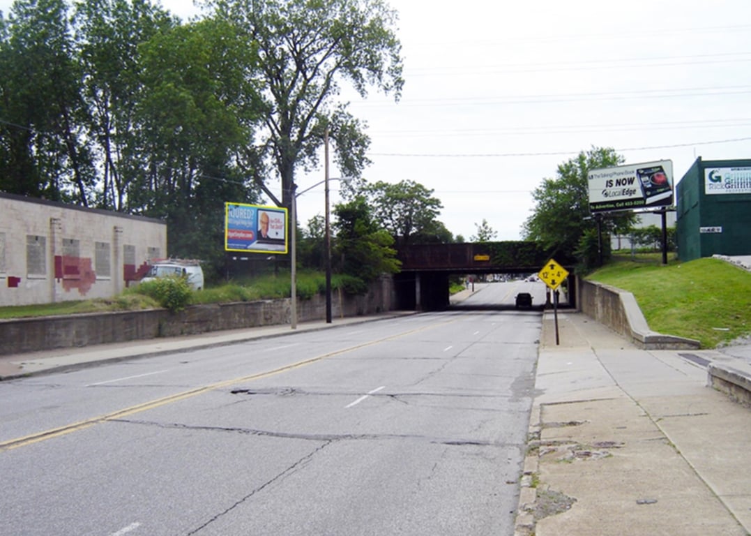 LIBERTY ST S/O W 12TH ST E/S FNW Media