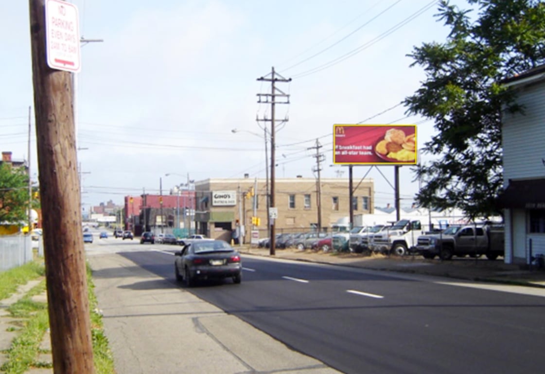 20TH & PEACH STS E/S FS Media