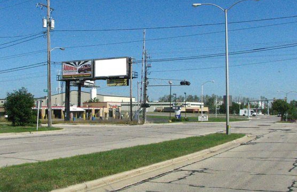 Location photo for N107 & Brown Deer (Milwaukee)