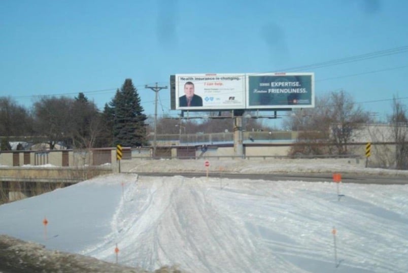 CR 21 1 mi N/O CR 60 ES F/S Media