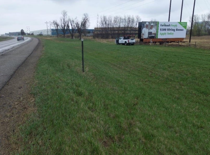 I-35 2.7 mi N/O SR 60 ES F/S Media