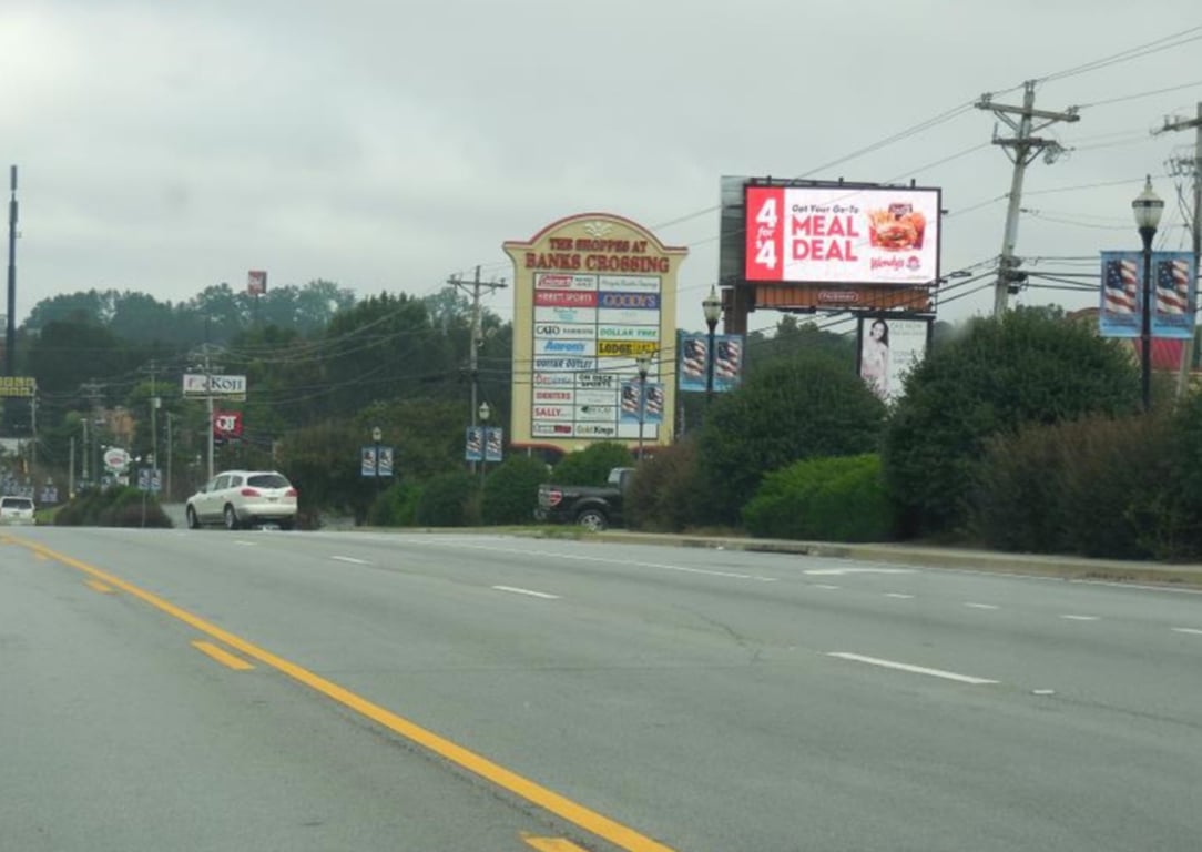 Location photo for Banks Crossing Dr near The Shoppes at Banks Crossing (Commerce)