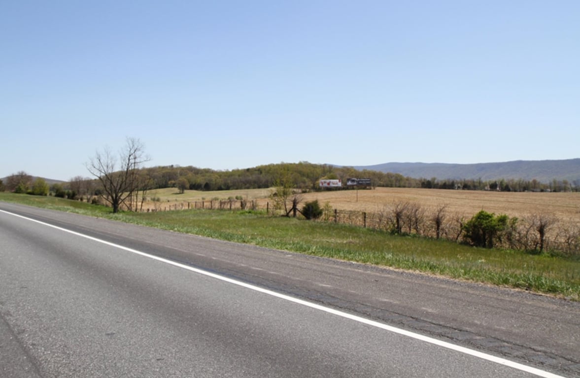 Location photo for E/S I-81 2.5 MI S/O EXIT 291 TOMS BROOK@ MM 288, F/S