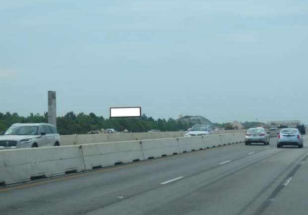Location photo for I-45 Gulf Frwy ES 0.2mi N/O Holland F/N - 1