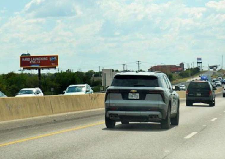 I-35-E/S .4 MI N/O CR 131 MM 218 Media