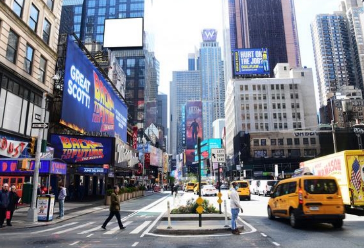 Location photo for Broadway near M&M'S New York, Manhattan (New York)