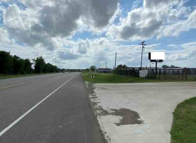 US Hwy 79 at 339 Hwy 79; East Media