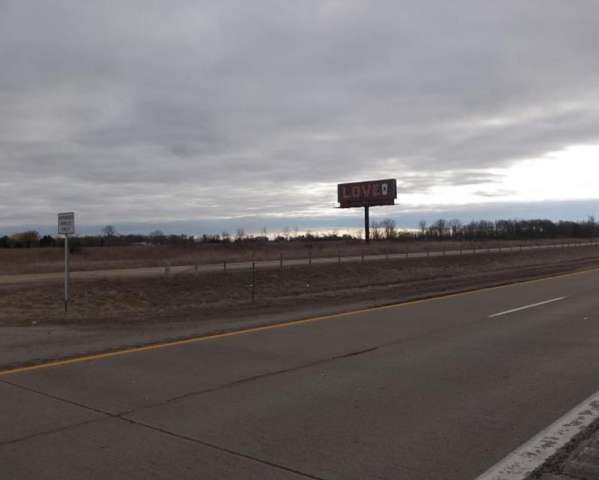 I-96 0.1 mi E/O Keefer Rd NS Media