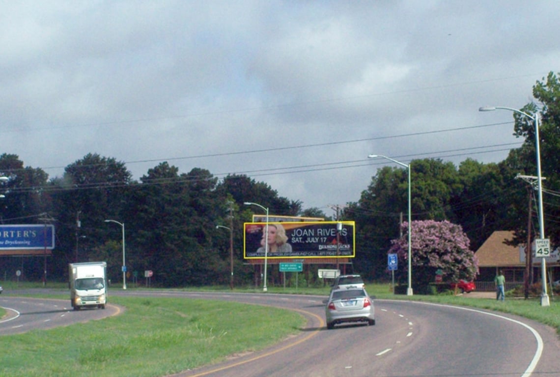 YOUREE E/S 100' N/O FORT P2-F/S Media