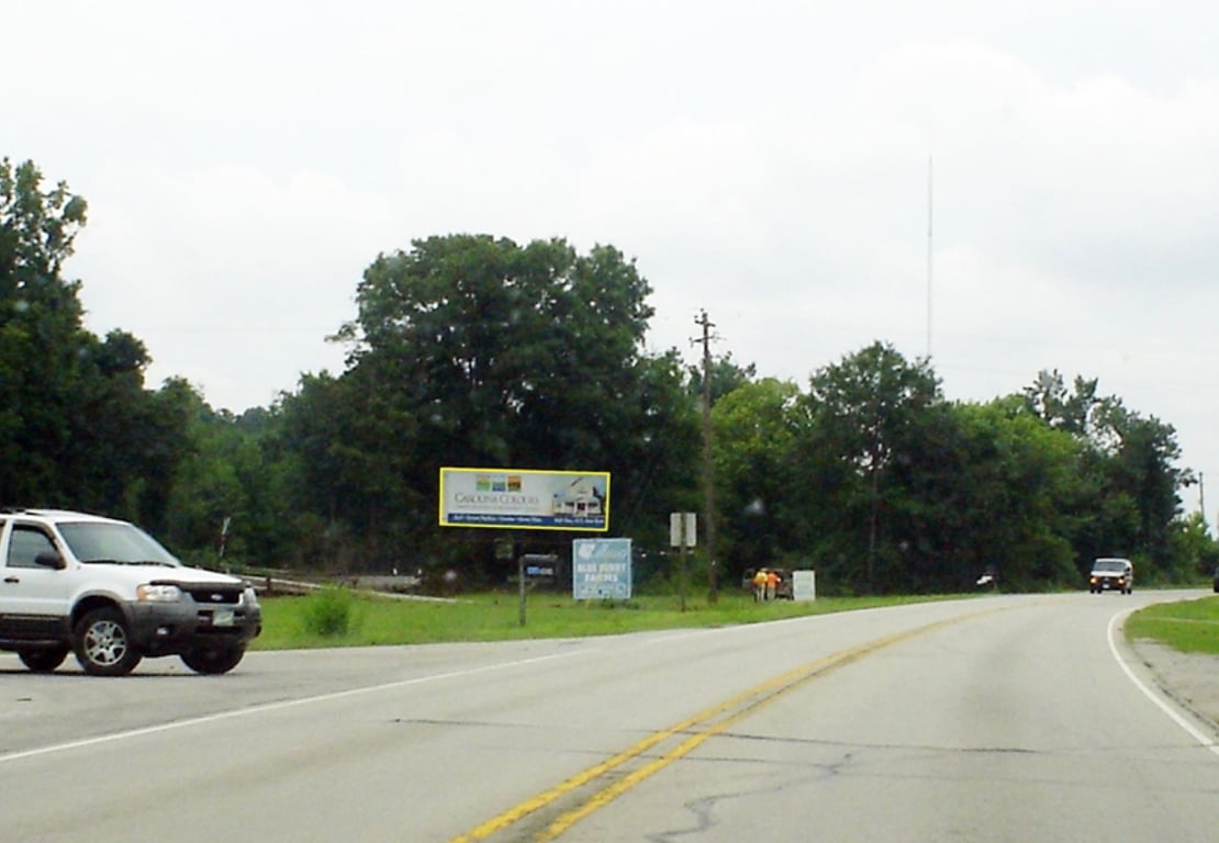 E/S US 17 .2 MI S/O "B" ST. Media