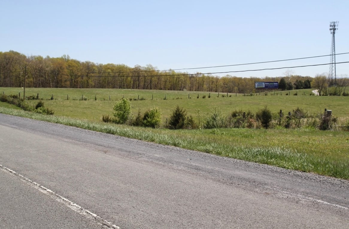 Location photo for E/S I-81, 1 MI N/O EXIT 302 MIDDLETOWN,  F/S