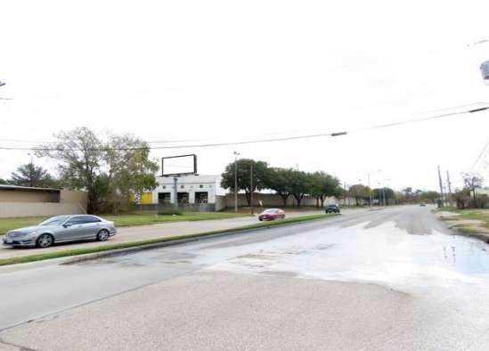 Location photo for E Kiest Blvd near Kiest @ Southerland - S - MB1, Cadillac Heights (Dallas)