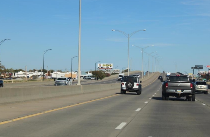 8820 W Kellogg (US-54 W [MM 209.810]) N/S 350ft W/O Tyler Rd F/W Media