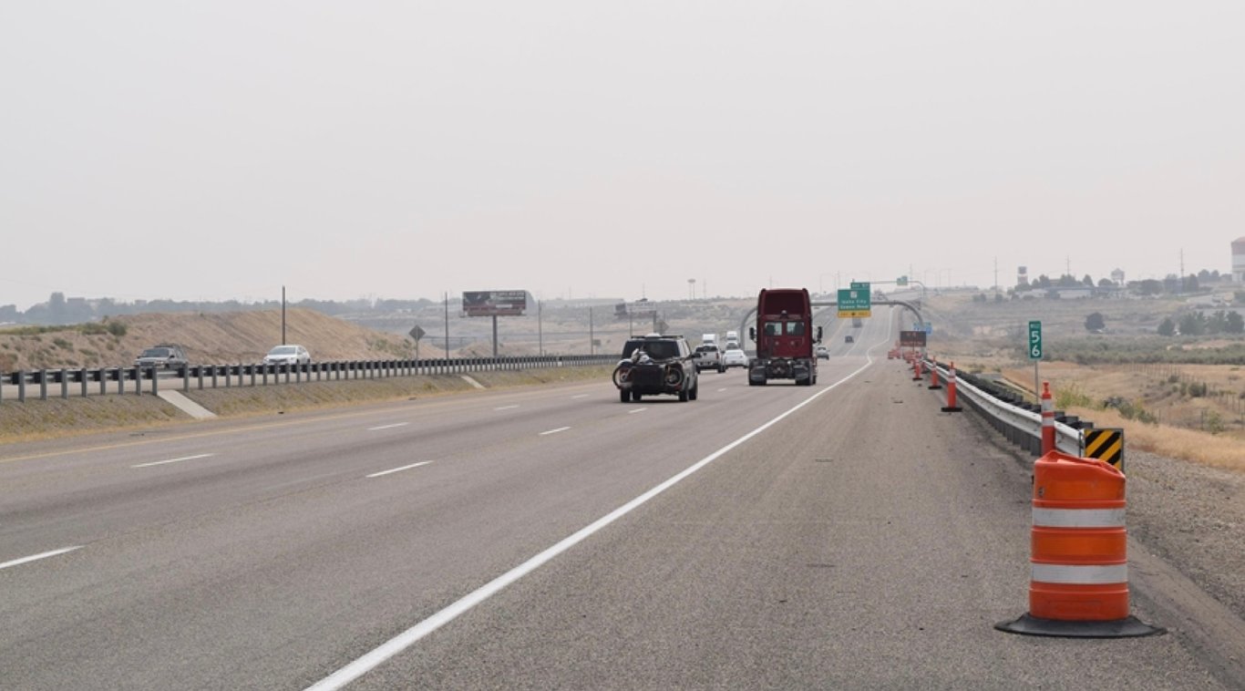 I-84 E/O BROADWAY MP 56.25 NL WEST FACE Media