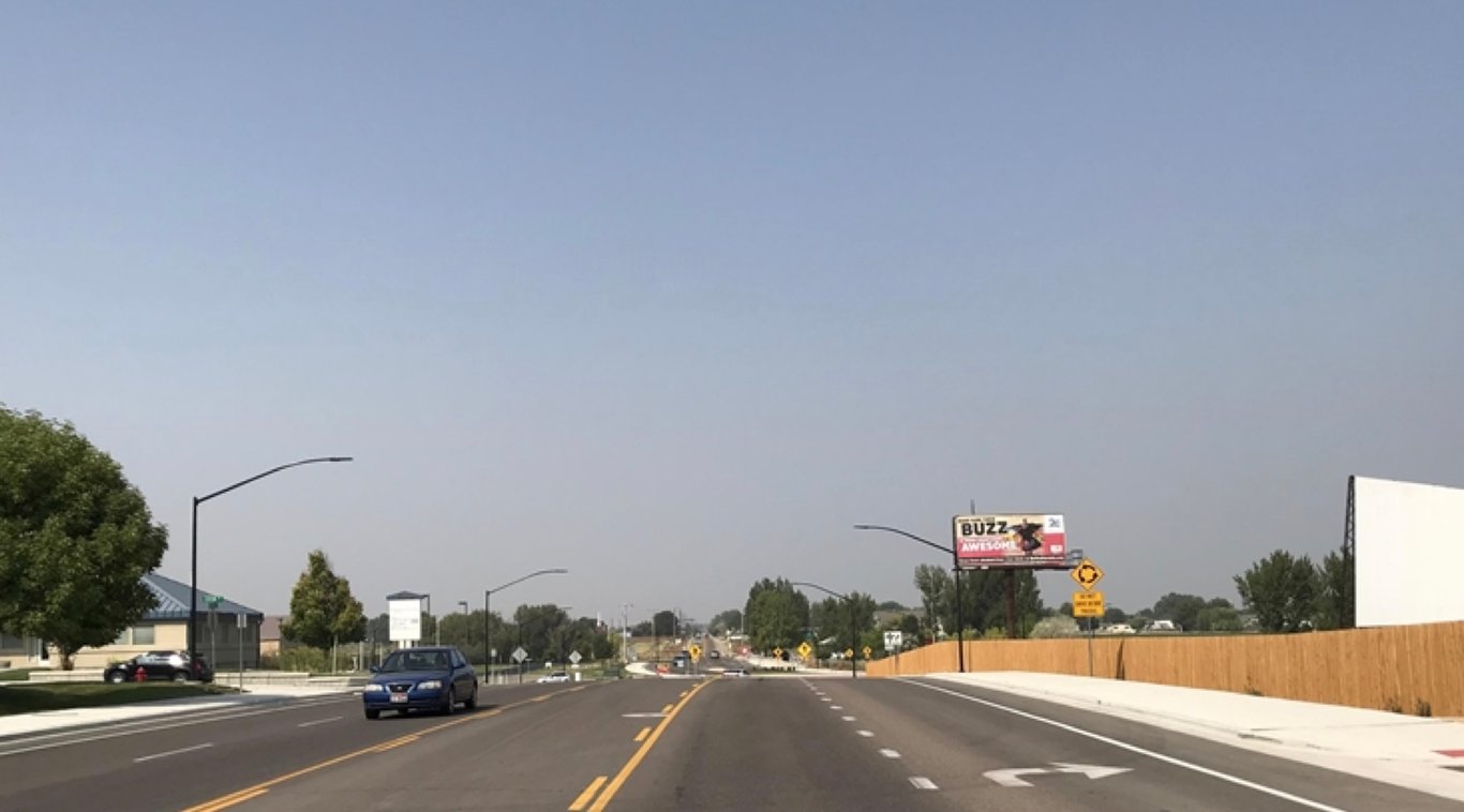 USTICK RD. NL 200' E/O LAKE AVE. Media