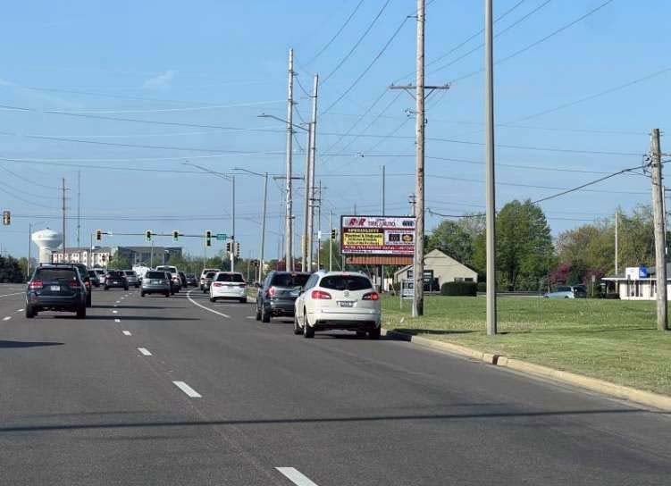Veterans Parkway & Lincoln Ave W/S N/F Media